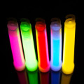 25 Bâtons Lumineux Fluo 15 cm - A craquer - Chimiluminescent - Glow  sticks - Couleurs assorties