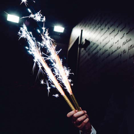 Bougie fontaine à étincelles - Cierge magique pour boite de nuit ou anniversaire - durée 60 secondes