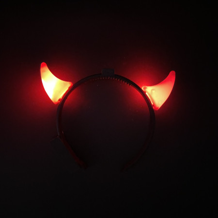 Small Light Up Devis Horns