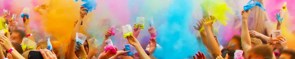 Color run, course colorée avec lancer de poudre holi par les participants